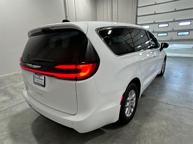 Photo of 2026 PW7 Chrysler Pacifica