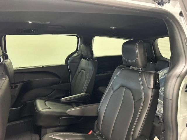 Photo of 2026 PW7 Chrysler Pacifica