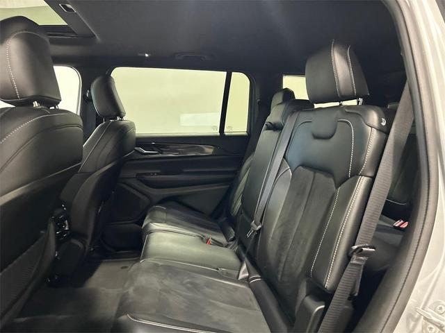 Photo of 2023 Silver Zynith Jeep Grand Cherokee L