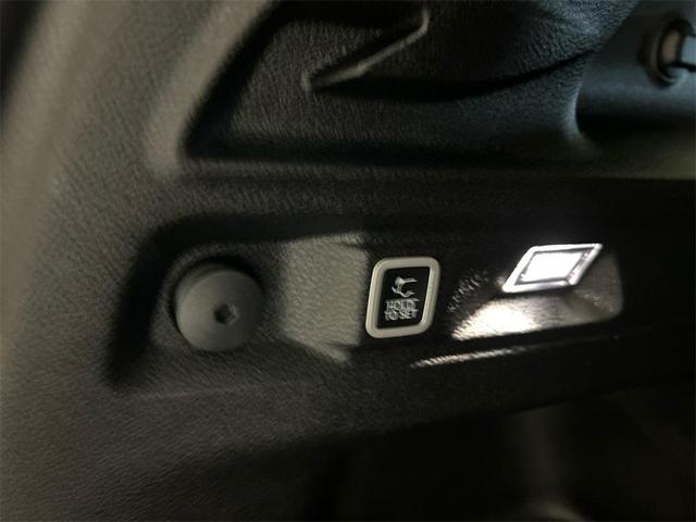 Photo of 2023 Silver Zynith Jeep Grand Cherokee L