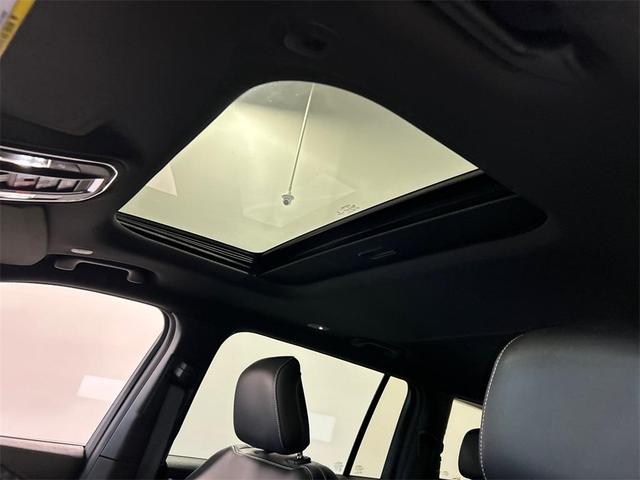Photo of 2023 Silver Zynith Jeep Grand Cherokee L