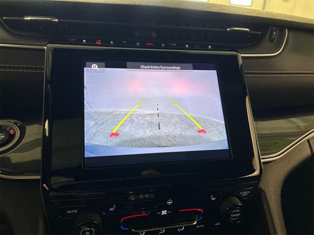 Photo of 2023 Silver Zynith Jeep Grand Cherokee L