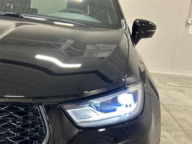 Photo of 2024 Diamond Black Chrysler Pacifica Hybrid