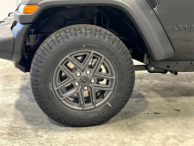 Photo of 2025 Black Clearcoat Jeep Wrangler