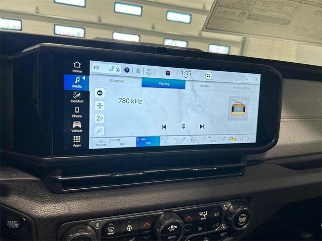 Photo of 2025 Black Clearcoat Jeep Wrangler