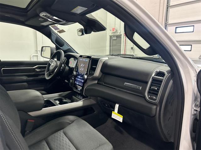 Photo of 2025 Bright White Clearcoat RAM 1500