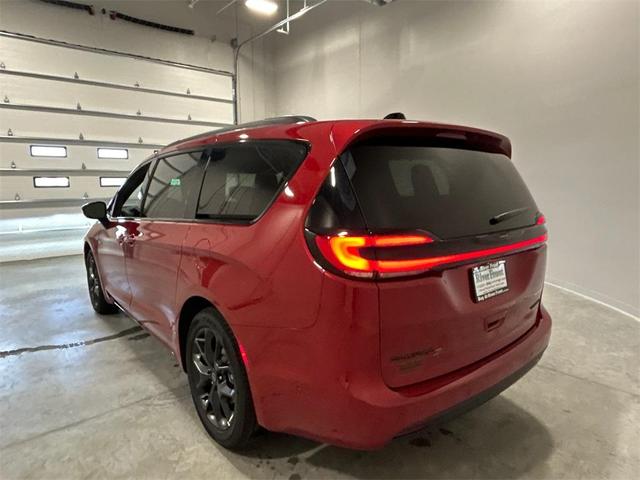 Photo of 2025 Red Chrysler Pacifica