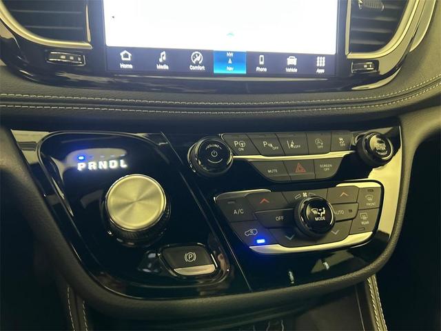 Photo of 2025 Red Chrysler Pacifica