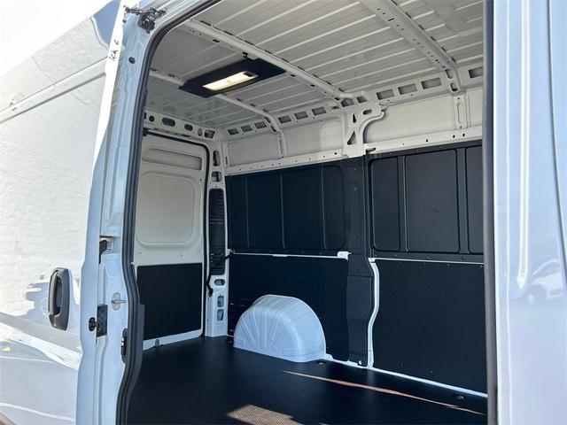Photo of 2024 Bright White Clearcoat RAM ProMaster 1500