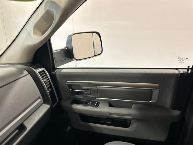 Photo of 2014 Blue Streak Pearlcoat RAM 1500