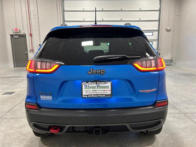 Photo of 2021 Hydro Blue Pearlcoat Jeep Cherokee