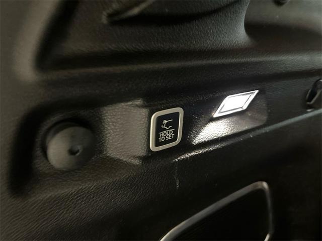 Photo of 2021 Bright White Clearcoat Jeep Grand Cherokee L