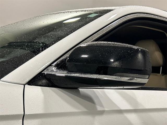 Photo of 2021 Bright White Clearcoat Jeep Grand Cherokee L