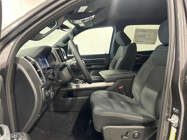 Photo of 2025 Granite Crystal Clearcoat Metallic RAM 1500