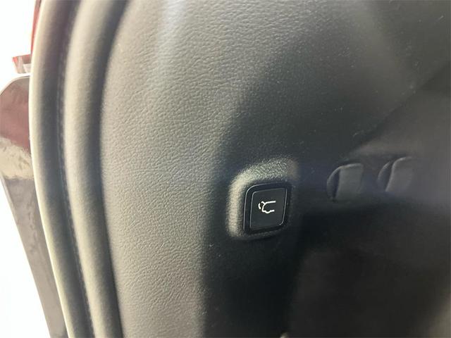 Photo of 2021 Sangria Metallic Jeep Cherokee