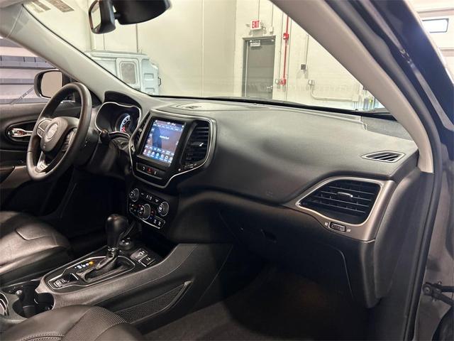 Photo of 2021 Sangria Metallic Jeep Cherokee