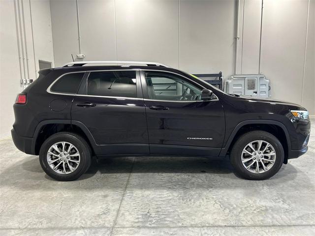 Photo of 2021 Sangria Metallic Jeep Cherokee