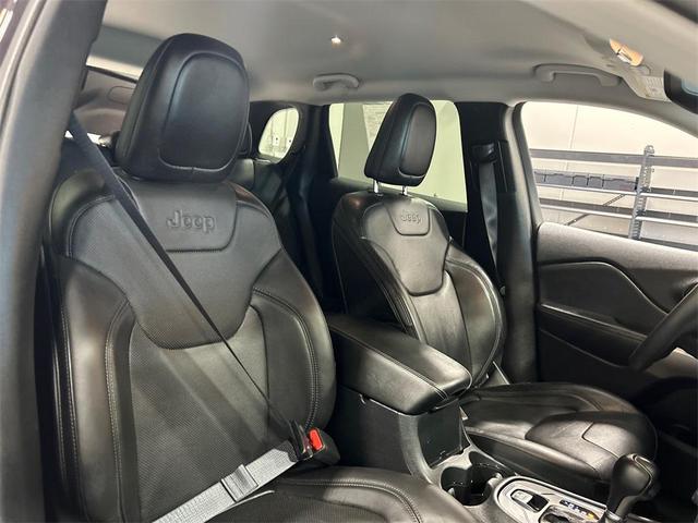 Photo of 2021 Sangria Metallic Jeep Cherokee