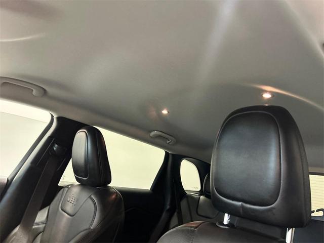 Photo of 2021 Sangria Metallic Jeep Cherokee