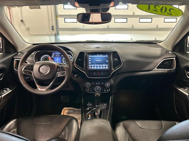 Photo of 2021 Sangria Metallic Jeep Cherokee