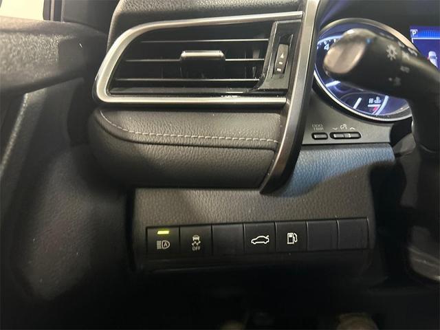 Photo of 2018 Blue Toyota Camry