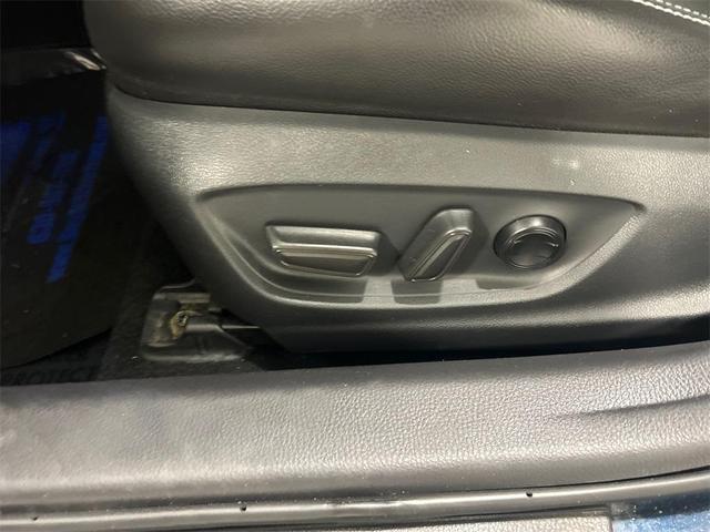 Photo of 2018 Blue Toyota Camry