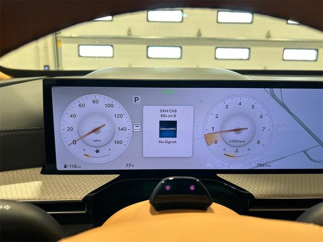 Photo of 2025 Uyuni White Genesis GV80
