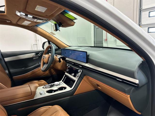 Photo of 2025 Uyuni White Genesis GV80