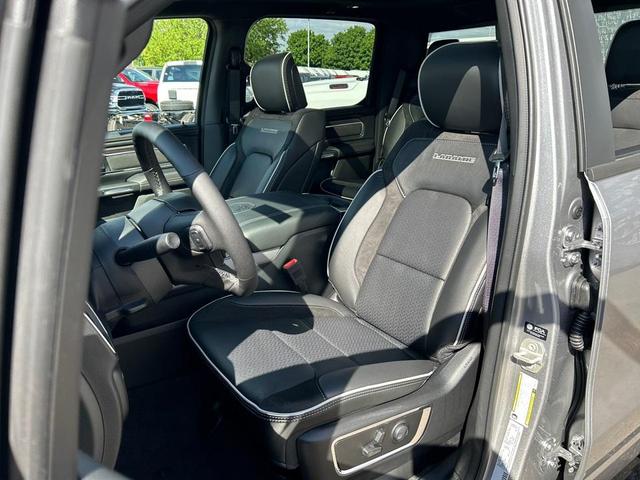 Photo of 2025 Diamond Black RAM 1500