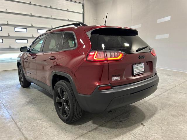 Photo of 2020 Velvet Red Pearlcoat Jeep Cherokee