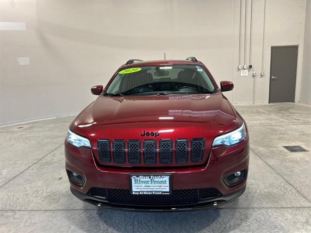 Photo of 2020 Velvet Red Pearlcoat Jeep Cherokee
