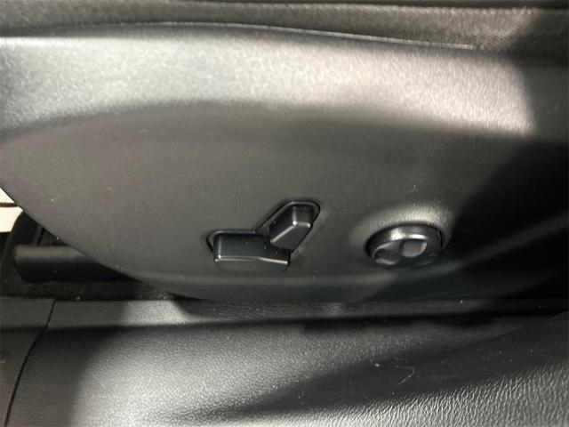 Photo of 2020 Velvet Red Pearlcoat Jeep Cherokee
