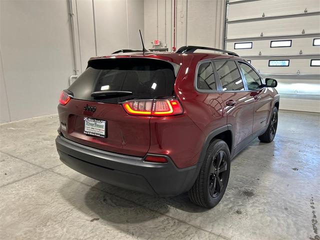 Photo of 2020 Velvet Red Pearlcoat Jeep Cherokee