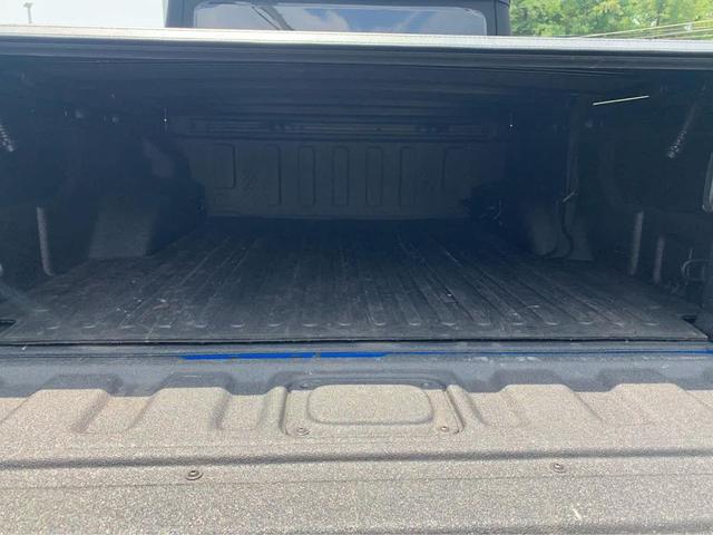 Photo of 2021 Hydro Blue Pearlcoat Jeep Gladiator