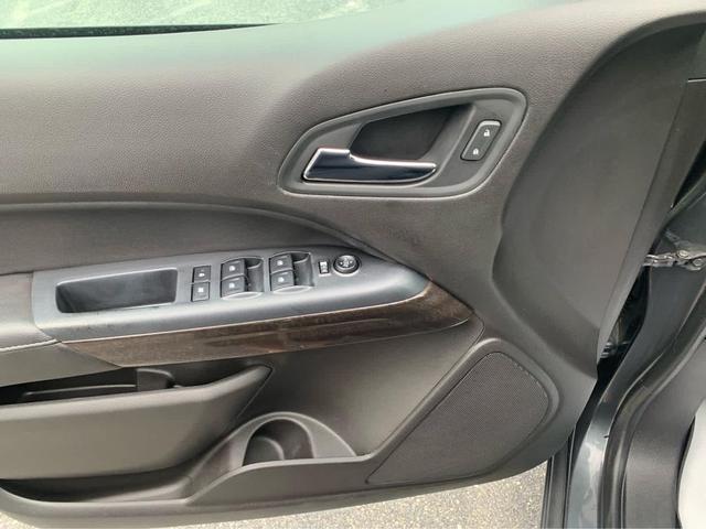 Photo of 2016 Cyber Gray Metallic GMC Canyon