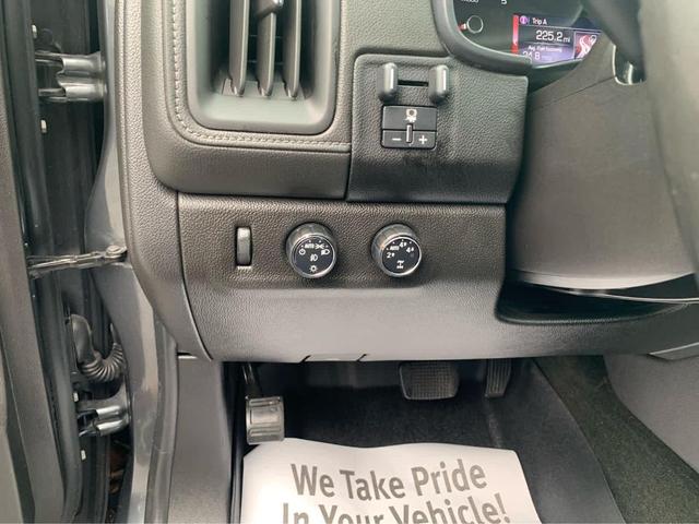 Photo of 2016 Cyber Gray Metallic GMC Canyon