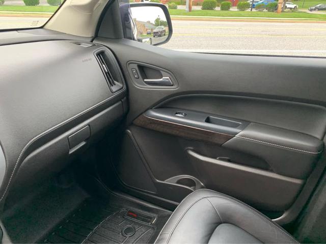 Photo of 2016 Cyber Gray Metallic GMC Canyon