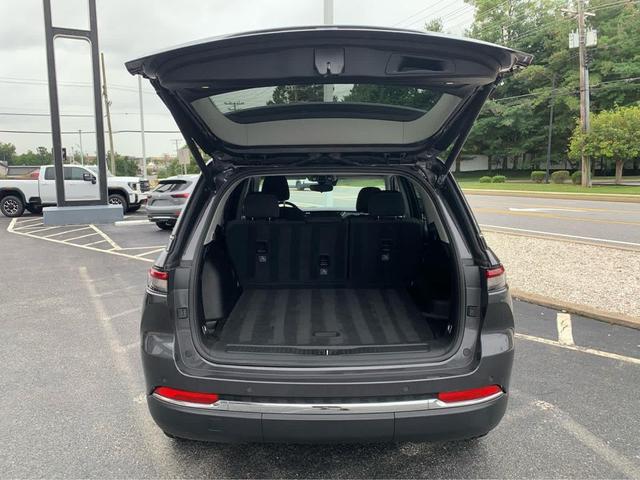 Photo of 2022 Baltic Gray Metallic Clearcoat Jeep Grand Cherokee