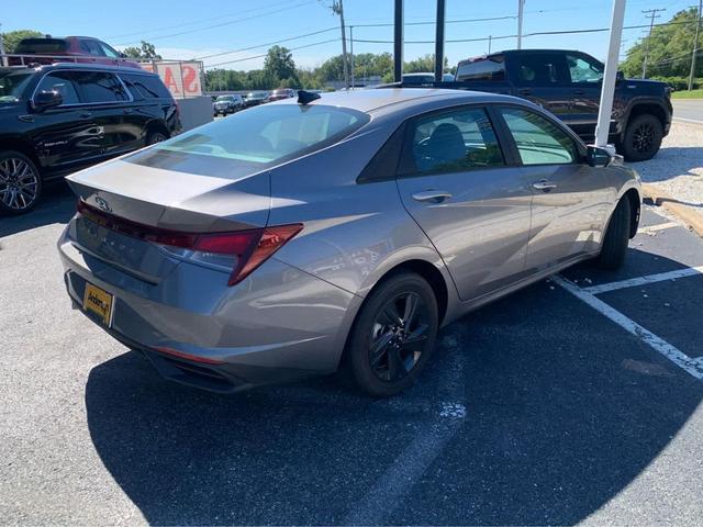 Photo of 2023 Fluid Metal Hyundai ELANTRA