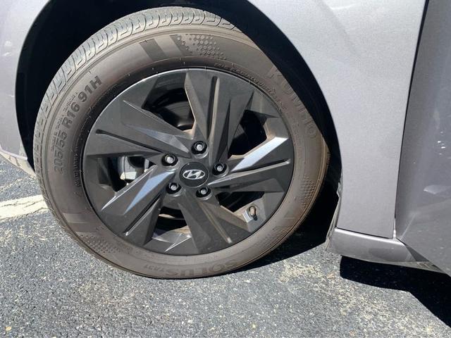 Photo of 2023 Fluid Metal Hyundai ELANTRA