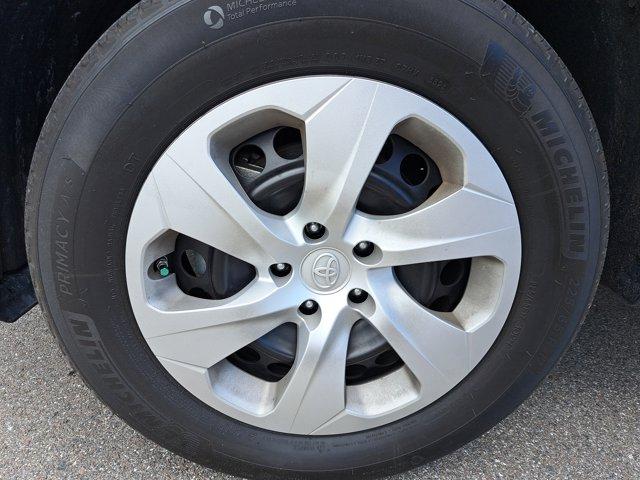 Photo of 2023 Magnetic Gray Metallic Toyota RAV4
