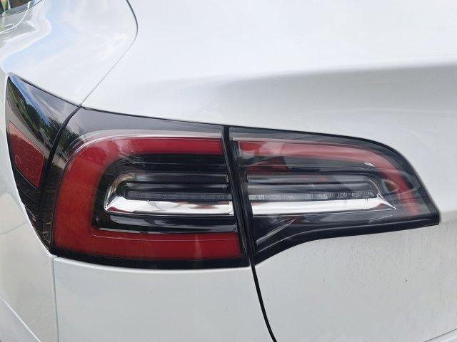 Photo of 2020 Pearl White Multi-Coat Tesla Model 3