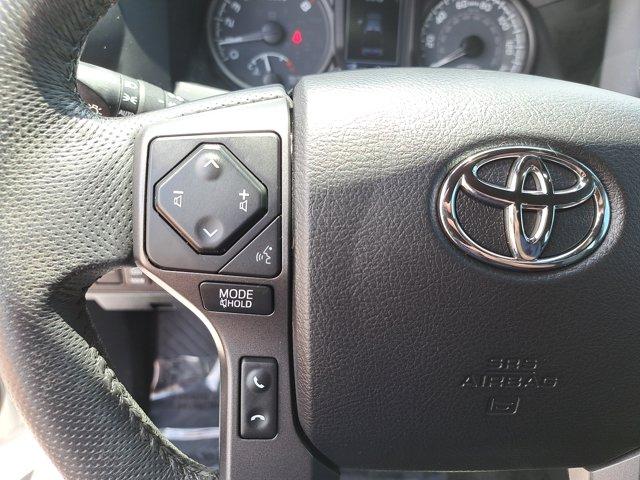 Photo of 2021 Super White Toyota Tacoma