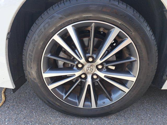 Photo of 2018 Blizzard Pearl Toyota Corolla