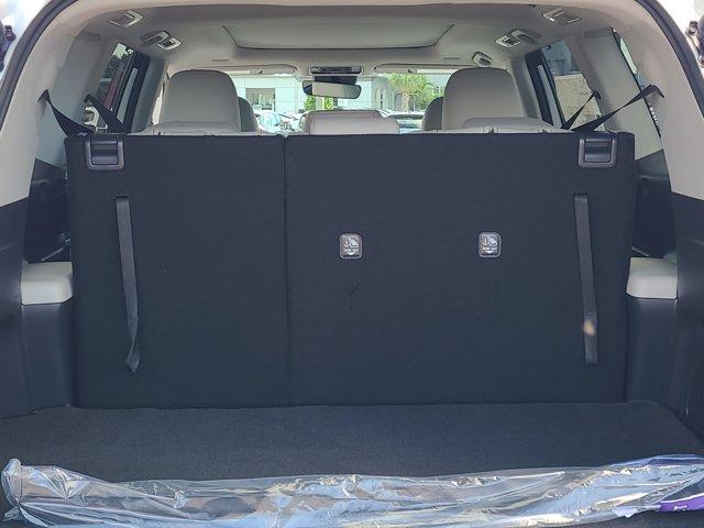 Photo of 2025 Wind Chill Pearl Toyota Grand Highlander