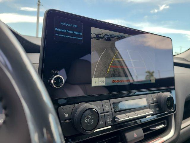 Photo of 2025 Wind Chill Pearl Toyota Grand Highlander
