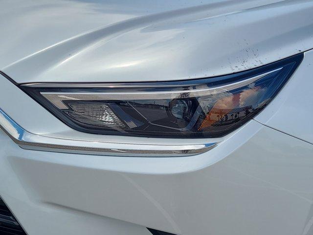 Photo of 2025 Wind Chill Pearl Toyota Grand Highlander