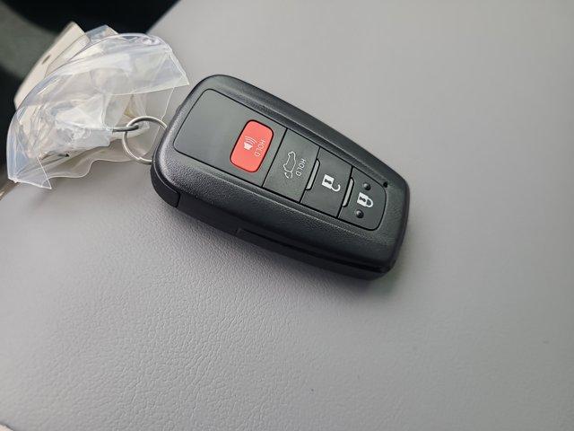 Photo of 2025 Wind Chill Pearl Toyota RAV4