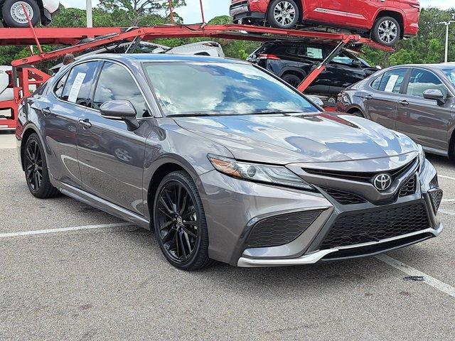 Photo of 2021 Predawn Gray Mica Toyota Camry