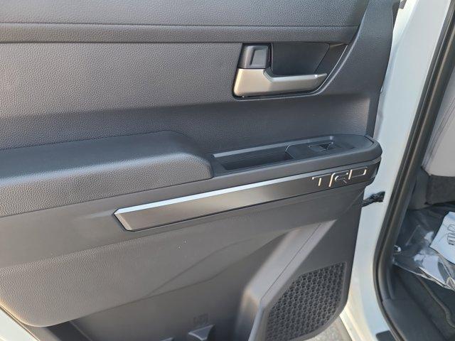 Photo of 2025 Ice Cap Toyota Tacoma